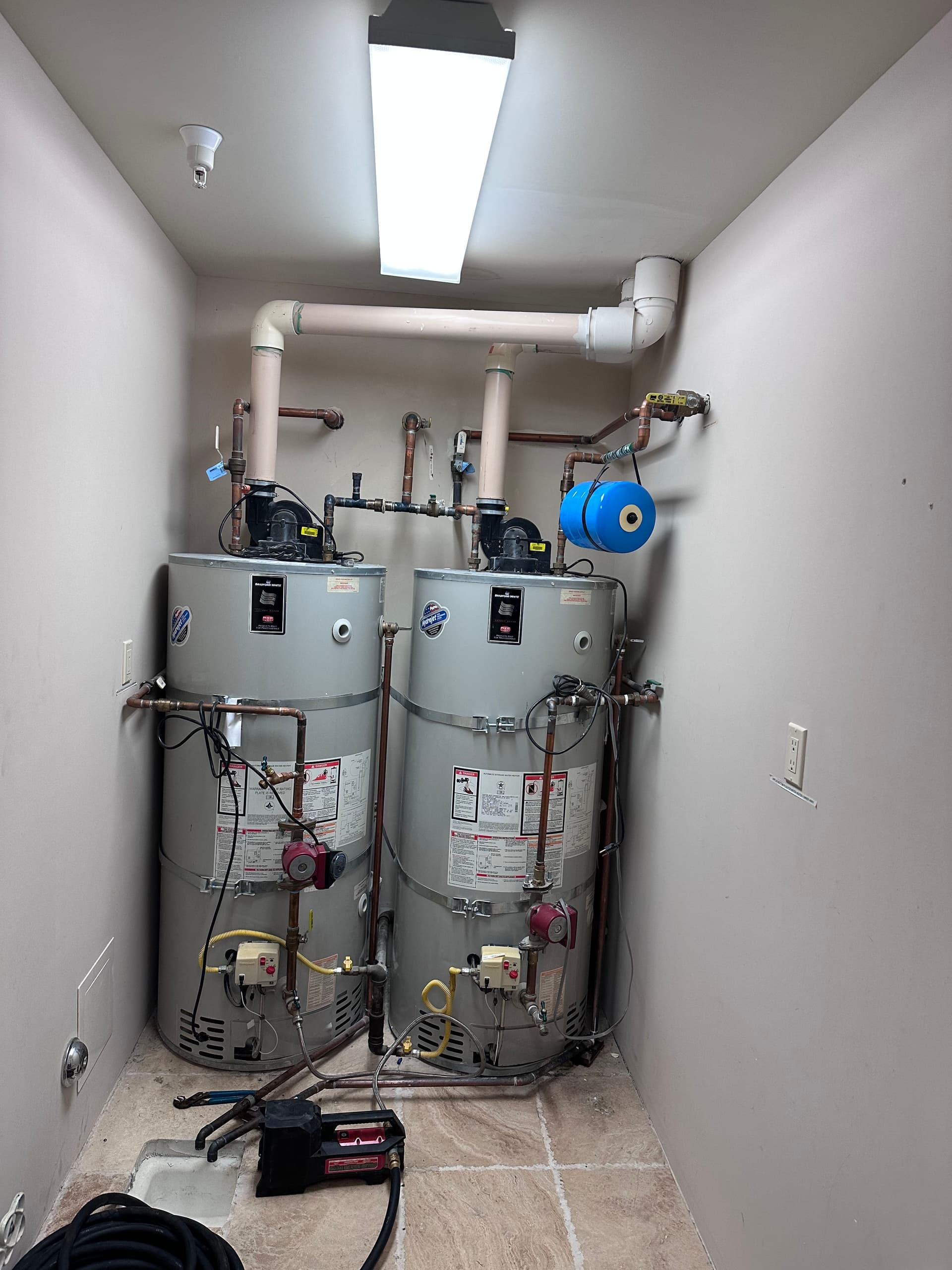 Gallery photos for Efficient Upgrade with Tankless Water Heaters: Image #2