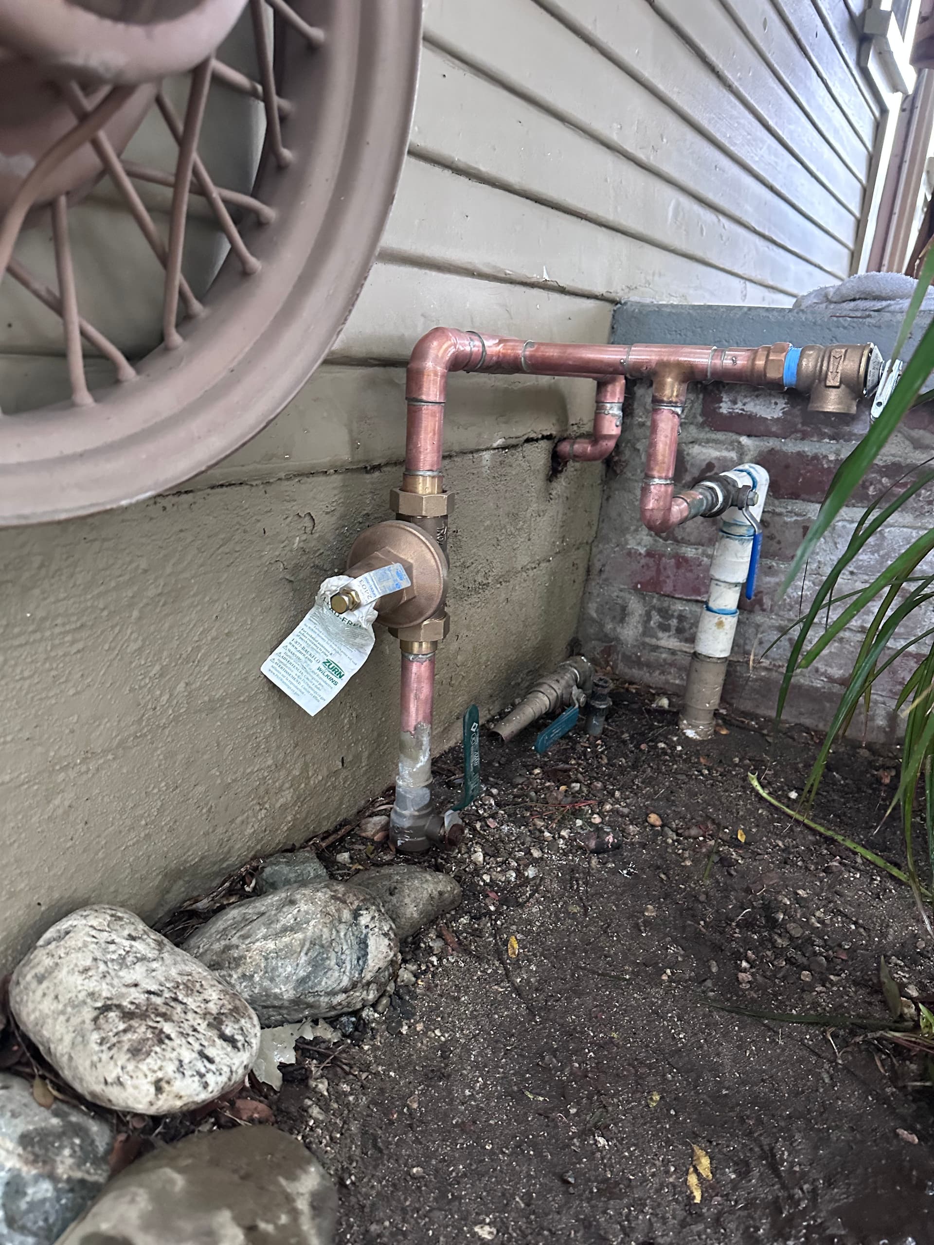 Gallery photos for Efficient Gas Line Update with New Pressure Regulator: Image #3