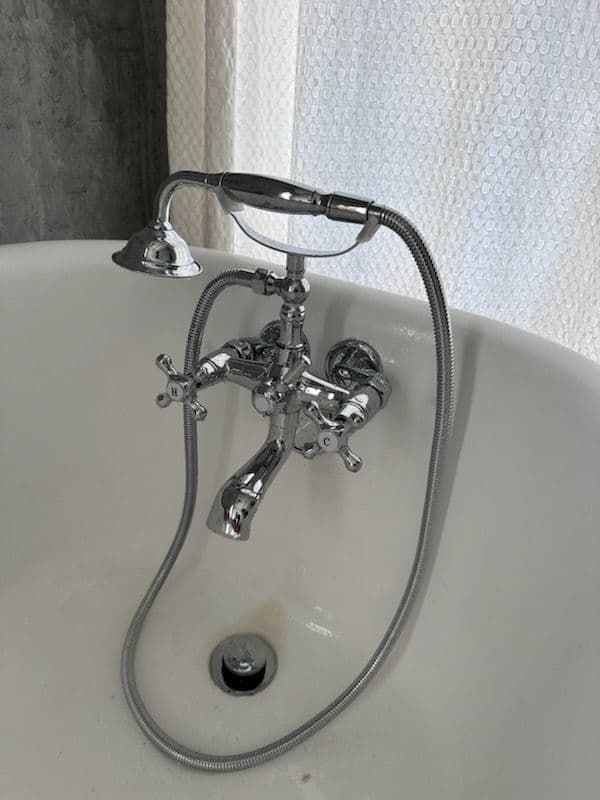 Gallery photos for Expert Water Heater and Bathtub Revamp Results: Image #2