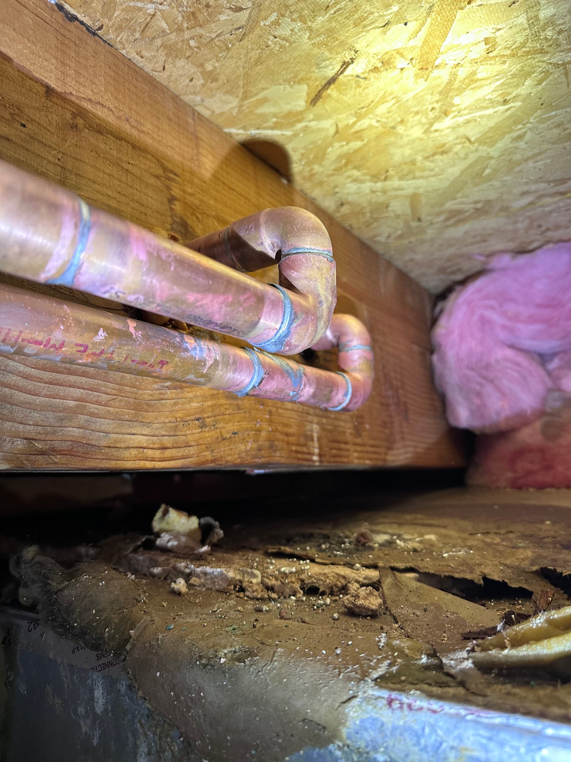 Gallery photos for Corroded Copper Pipe Leak Found and Fixed in a Crawl Space: Image #4