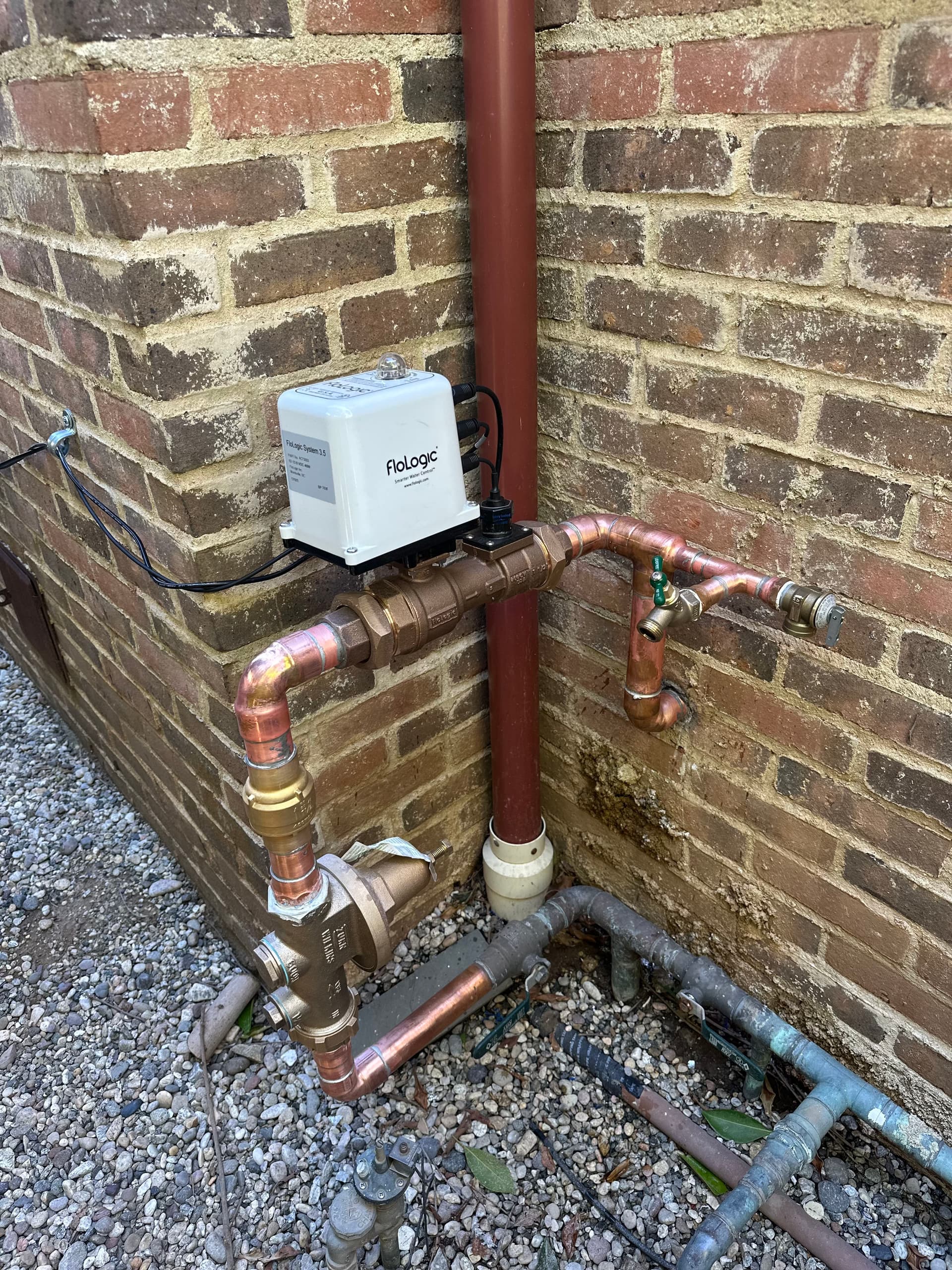 Gallery photos for Sleek Copper Piping Upgrade with FloLogic Installation: Image #2